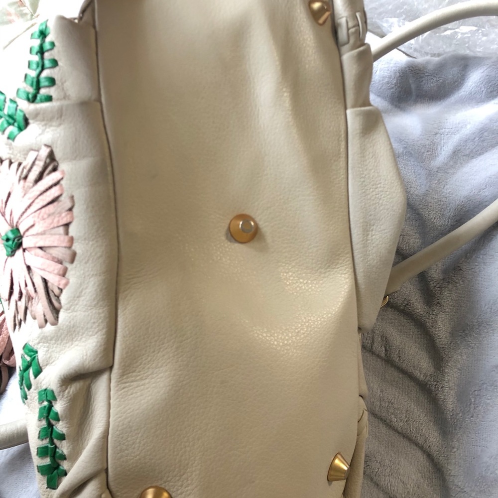 Isabella Fiore (Authentic) cream floral leather bag - Picture 11 of 14